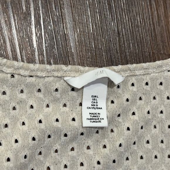 Forever 21 Blouse Button Up Lightweight Cream Solid Short Sleeve Womens Large - Picture 3 of 5